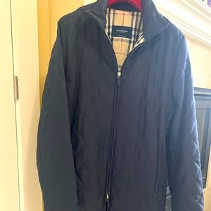 Dark navy Burberry coat, like new in excellent condition